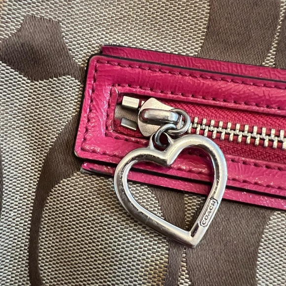 COACH Authentic Y2K Women’s Logo Backpack, 15” x 13”x Tan and Pink. - Picture 7 of 7